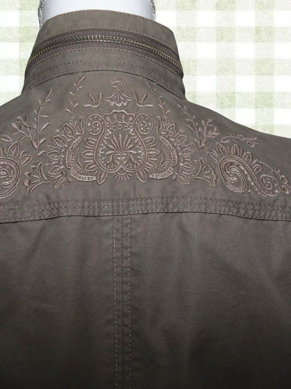 Gray/green jacket - Picture 5 of 8